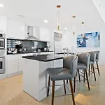 Ritz-Carlton Luxury Oceanview 3-Bedroom Residence